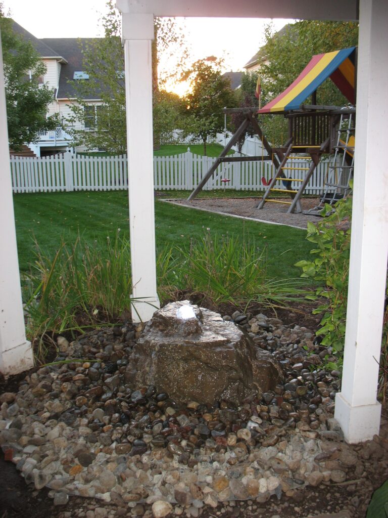 Man-made Boulder fountain with light ring VA